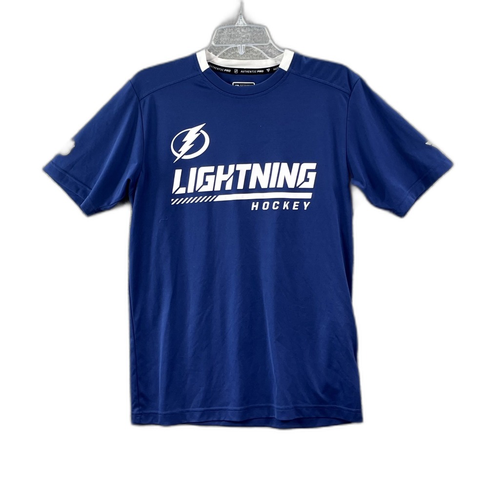 Tampa Bay Lightning Locker Room T Shirt Mens Medium Fanatics Hockey NHL Athletic